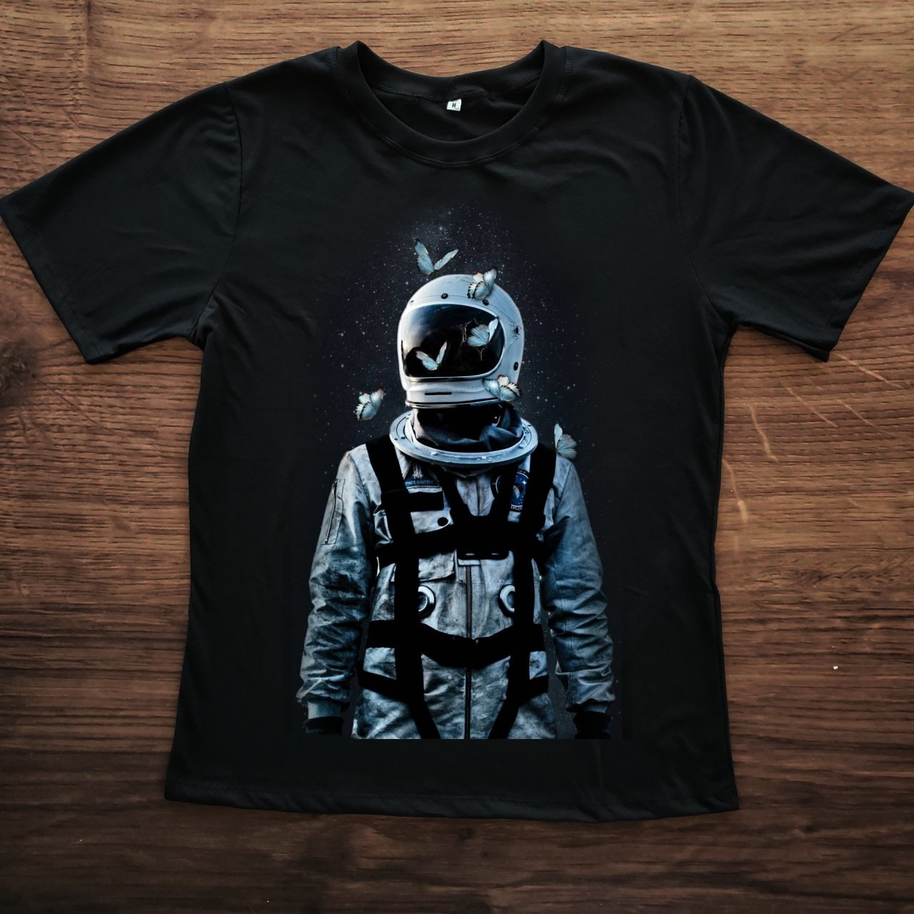 camiseta preta Adulta astronauta 